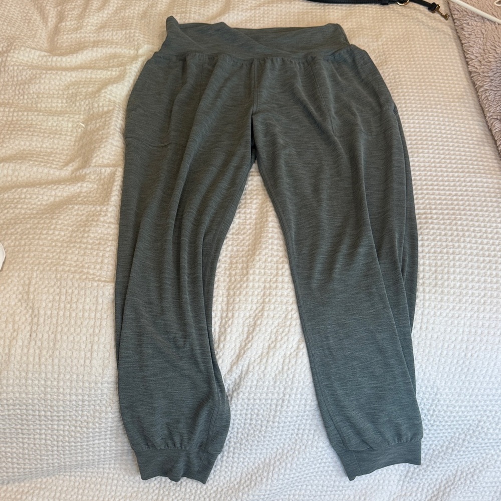 Athleta Charcoal Navy Green Salutation Jogger